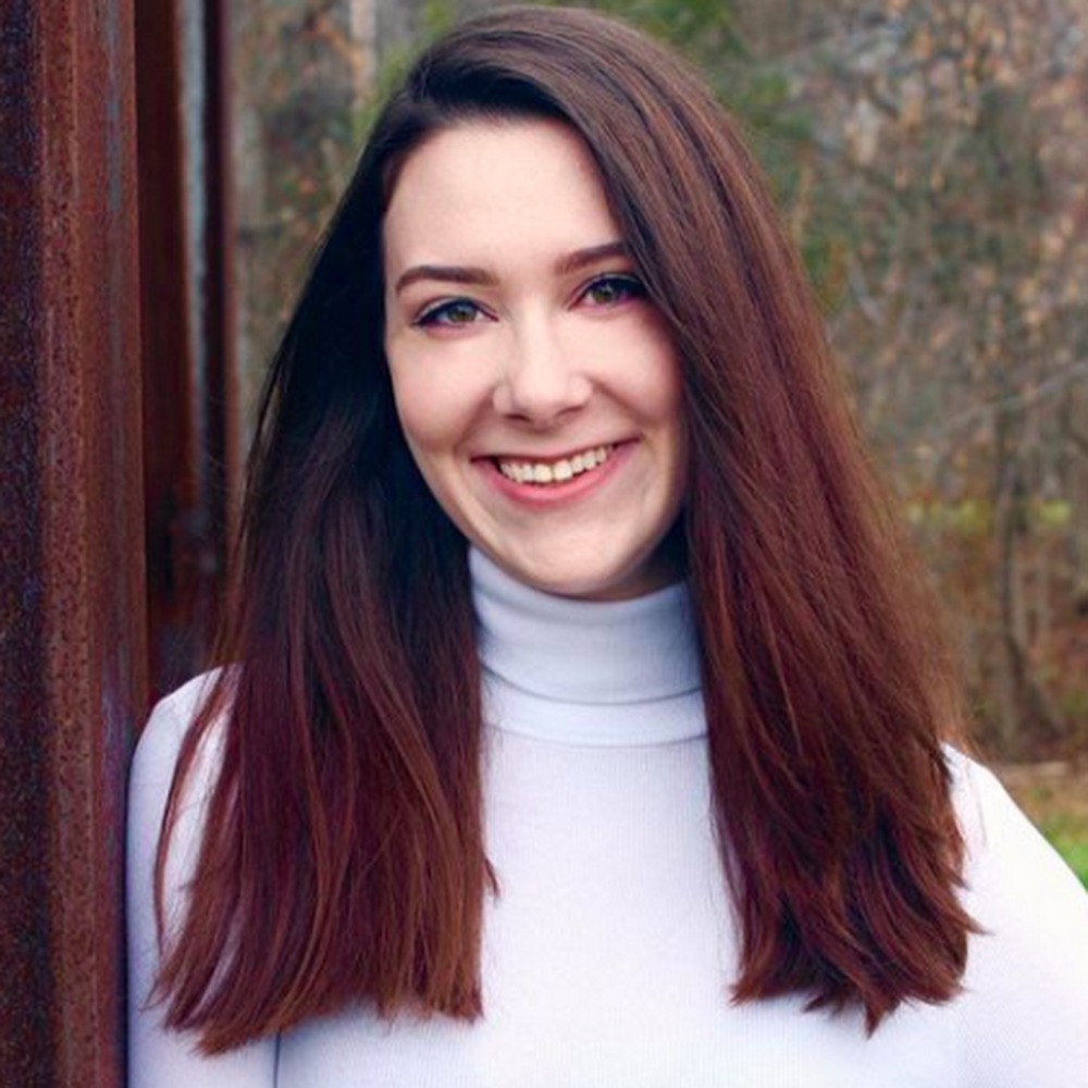 Meet your Posher, Holly